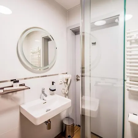 アパートホテル Pokoje Bytow 3*